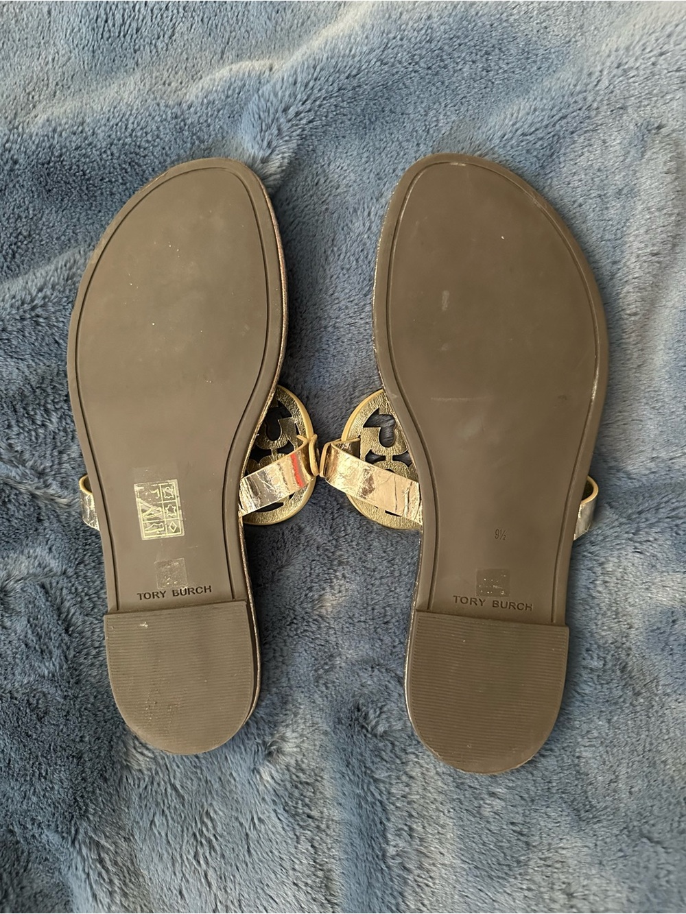 Tory Burch Metallic Gold Logo Thong Sandals - Picture 7 of 7